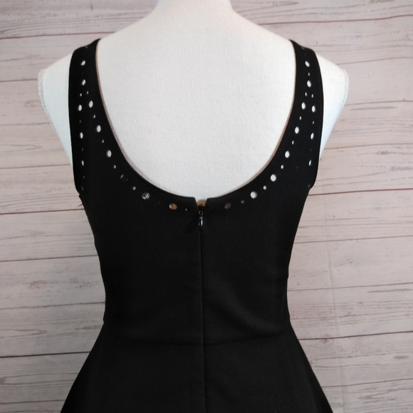 Elizabeth and James dress sleeveless laser cut - Picture 3 of 12